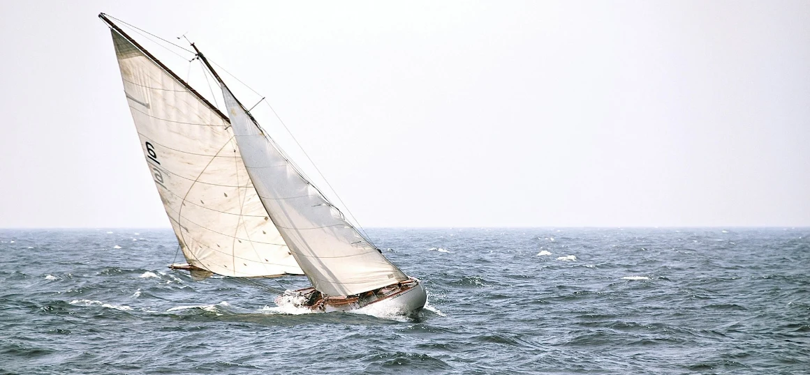 imagen-barco-enfoque-trabajo-b2d Imagen decorativa de un Velero